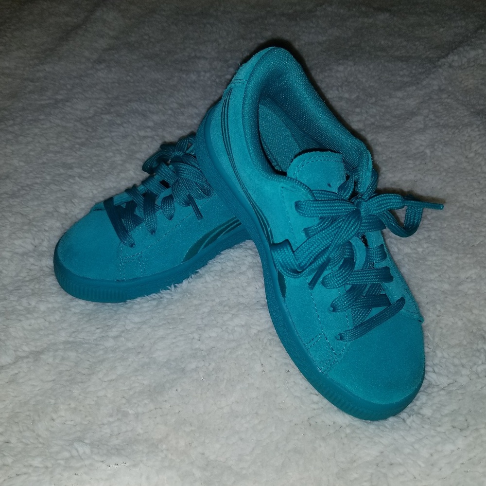 teal girls Puma  girls size 12